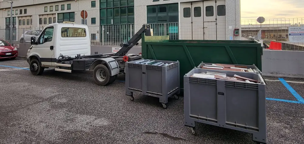 Noleggio Cassoni Scarrabili — smaltimento rifiuti Roma — foto 4